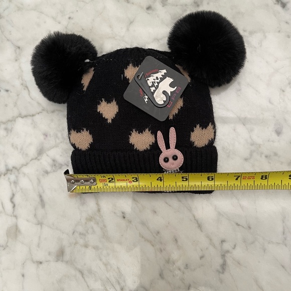 New infant’s knit hats with faux fur inner - Picture 5 of 5